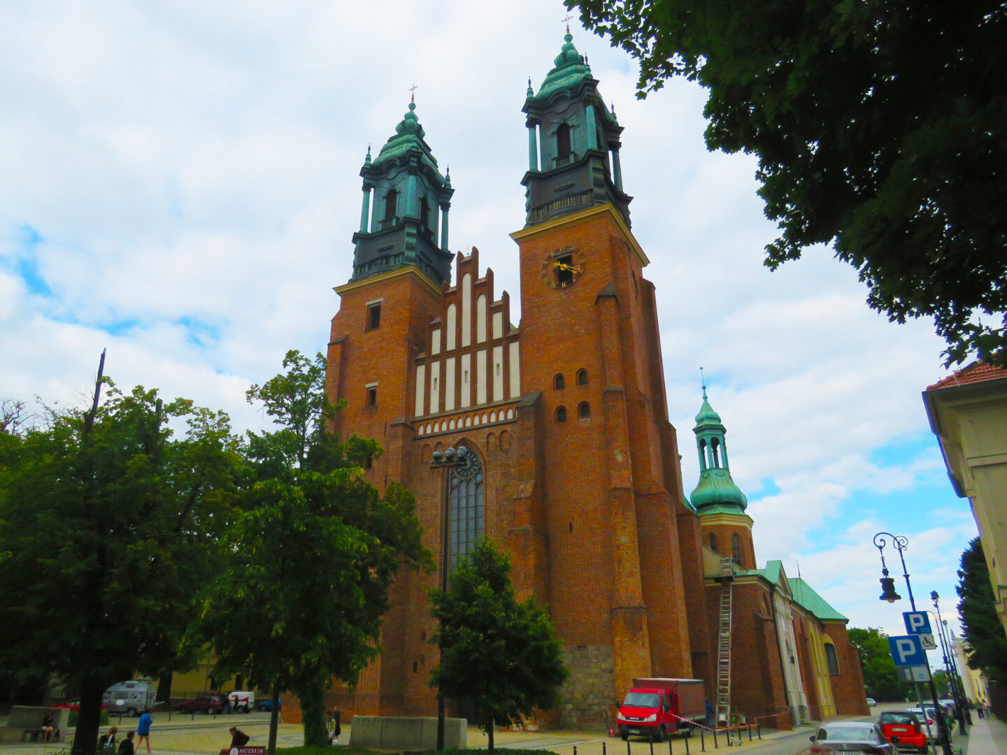 La cattedrale dei Santi Pietro e Paolo a Poznan